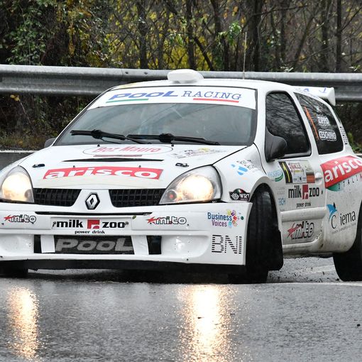 Un'auto in gara in una precedente edizione del Rally