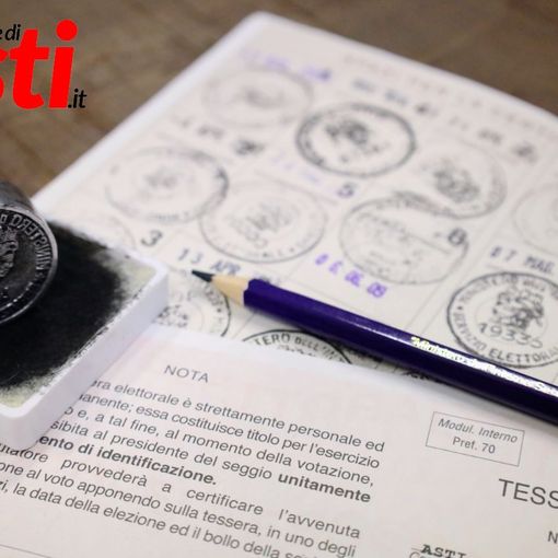 Tessera elettorale (ph. Merfephoto-Efrem Zanchettin)