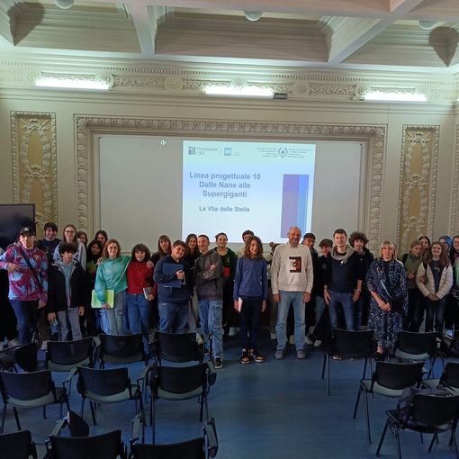 La voce... Delle scuole: lezione di astronomia all' IIS Alfieri con Davide Cenadelli