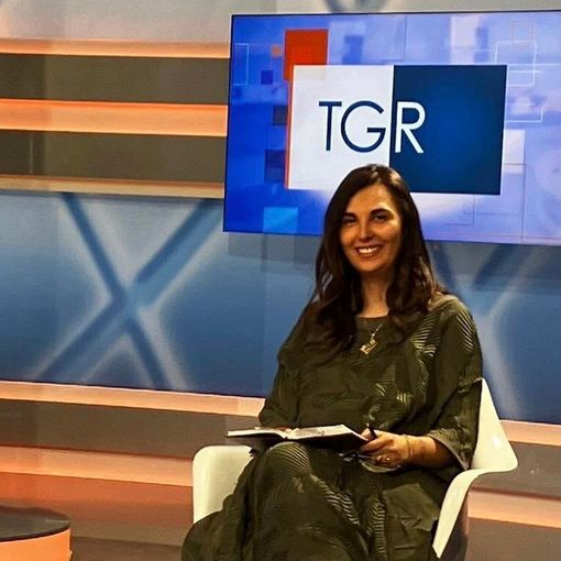 Francesca Ragusa ritratta negli studi della TGR Rai
