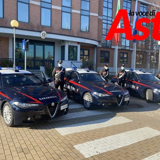 Le tre nuove auto di servizio schierate nel cortile del Comando provinciale di Asti