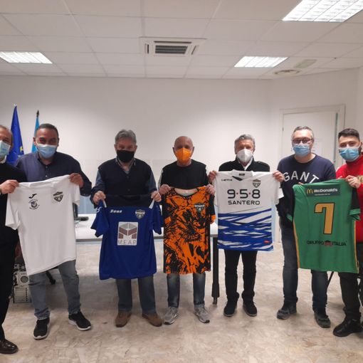 Sport Italy mette a disposizione tre allenatori di calcio al Palazzetto dello Sport