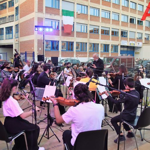 Il ministro Azzolina scrive all'Artom di Asti: &quot;Siete un esempio positivo per il Paese intero&quot;