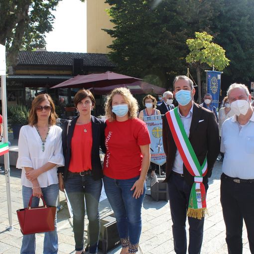 Due momenti della presentazione del nuovo gazebo ADMO