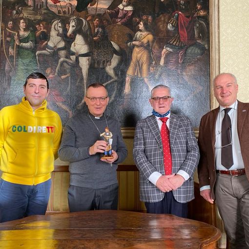 Nell'immagine, da sinistra a destra: Diego Furia, monsignor Prastaro, Roberto Dellavalle e Giansecondo Bossi