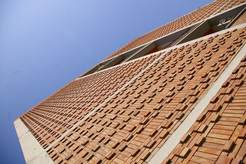 Il palazzo della Provincia, sede di un sogno