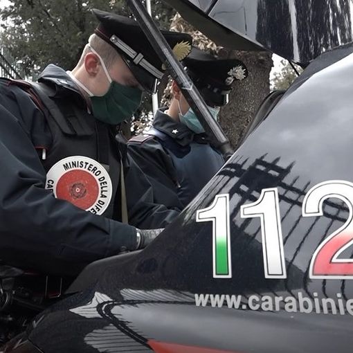 Immagine generica controllo documenti Carabinieri