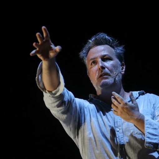 Mercoledì 15 marzo al Teatro Alfieri di Asti torna Davide Enia con “Italia-Brasile 3 a due – Il ritorno”