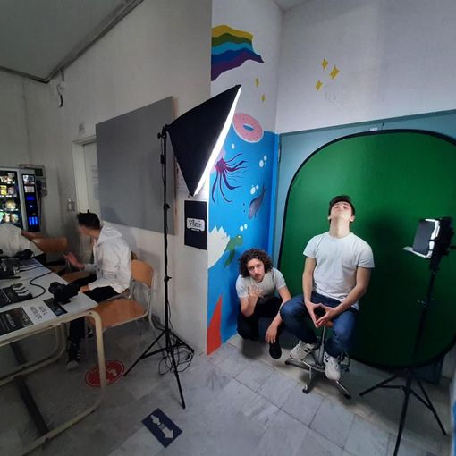 Alcuni degli allievi del laboratorio di indirizzo Multimediale dell'Artistico Alfieri