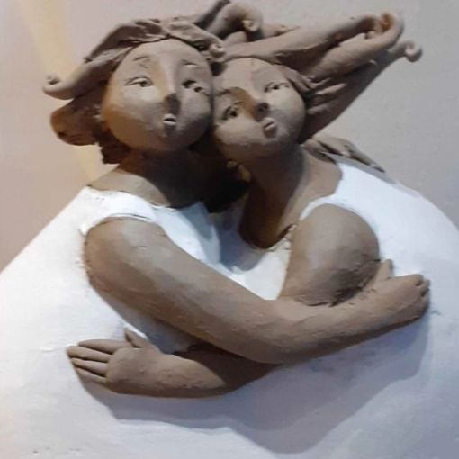 Le donne di Manuela Incorvaia (scultura dedicata all'Afghanistan)