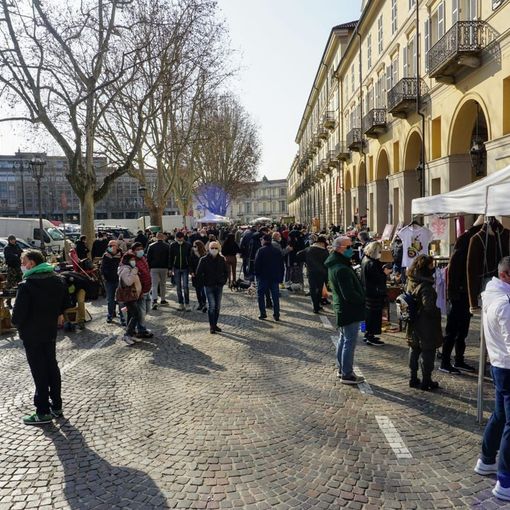 Mercatino dell'antiquariato e banchetto figurine, Asti 28 febbraio 2021