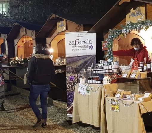 A Biella il Natale si illumina di magia, grazie al Mercatino degli Angeli e ai Presepi delle valli