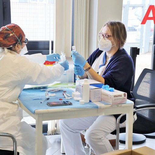 Oggi in Piemonte vaccinate 32.182 persone contro il Covid. Per 10.839, la seconda dose