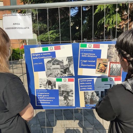 Due immagini (la seconda a fine articolo) di un precedente allestimento della mostra