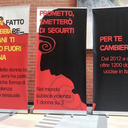 Inaugurata al Cardinal Massaia una mostra di sensibilizzazione sulla violenza contro le donne