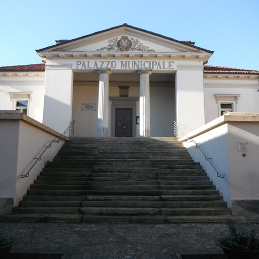 Il Municipio di Villanova d'Asti