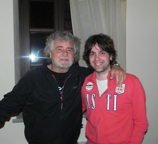 Unn giovane Paolo Romano con Beppe Grillo