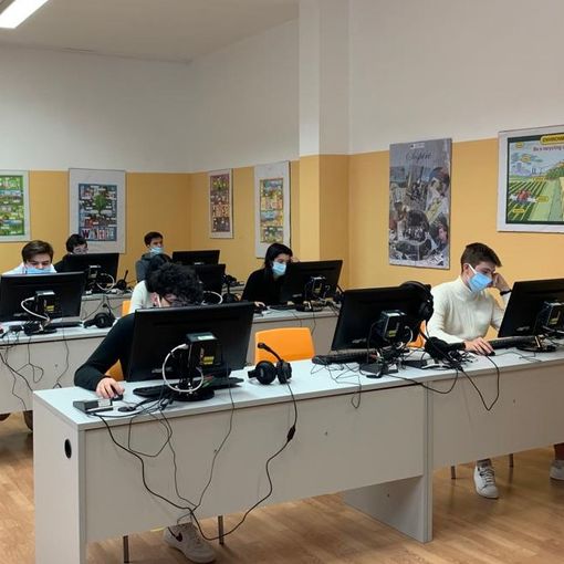 Sessanta studenti del Pellati superano gli esami Cambridge University