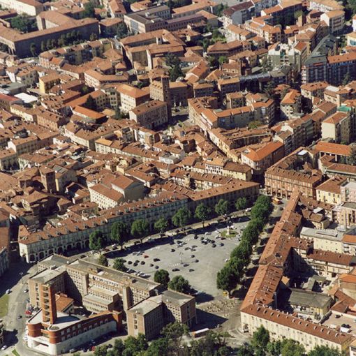 Piazza Alfieri Asti (Foto Osservatorio del Paesaggio)