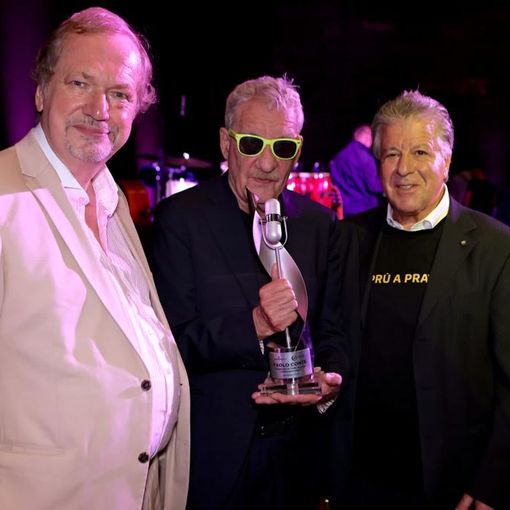 A Paolo Conte il Premio Assomusica - Elma, consegnato ieri al Teatro Carlo Felice di Genova