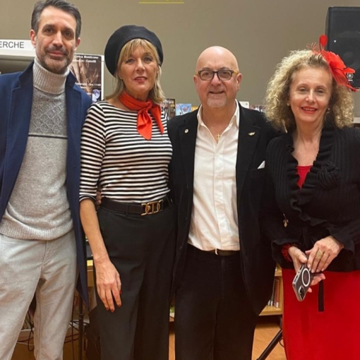 Nell'immagine, da sinistra a destra: lo scrittore Franco Monero, la professoressa Annamaria Tosti, il musicista Felice Reggio e la cantante Donatella Chiabrera