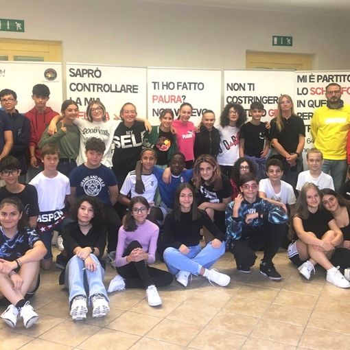 La 3A e 3B di Baldichieri con i docenti in visita alla mostra