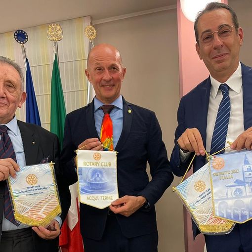 L’imprenditore Adriano Benzi, il presidente del R.C. Canelli-Nizza Monferrato Paolo Marmo e il sindaco di Canelli Paolo Lanzavecchia.