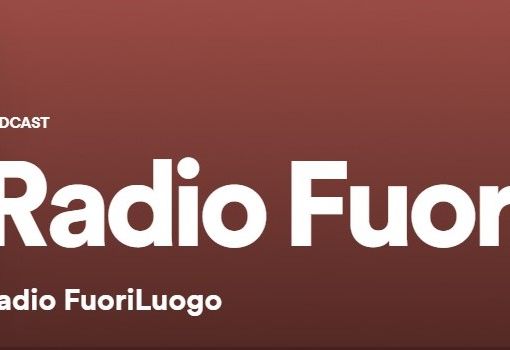 L'immagine di copertina della pagina Podcast di Radio Fuoriluogo