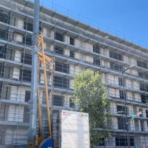 Proseguono i lavori alla Jona. 4 piani, un auditorium e pannelli solari, per una scuola &quot;del futuro&quot; (VIDEO)