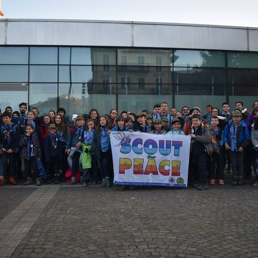 Foto di gruppo per gli Scout Asti 1