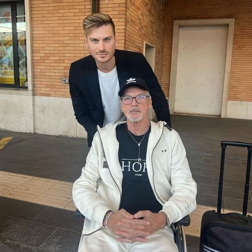 Stefano e Andrea Tacconi all'uscita dall'ospedale di San Giovanni Rotondo (Fonte: IG Andrea Tacconi)