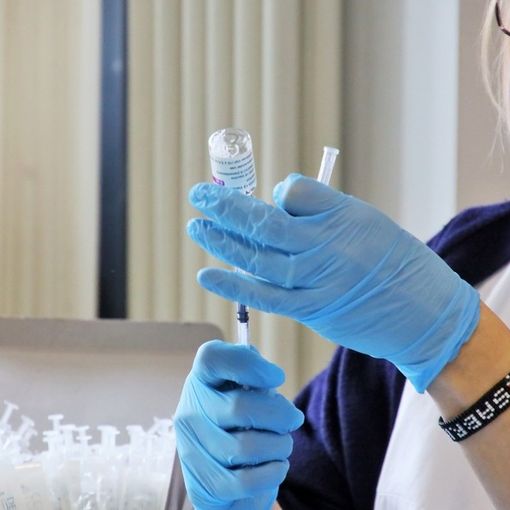 Il Piemonte resta in zona bianca. Copertura vaccinale dell'80% per l'intera popolazione over 12