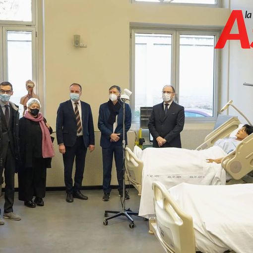 Nella foto, da sinstra: l'assessore regionale Marco Gabusi, il presidente della Provincia Paolo Lanfranco, la Protorettrice Giulia Anastasia Carluccio, il rettore Geuna, il presidente Sacco e il sindaco Rasero