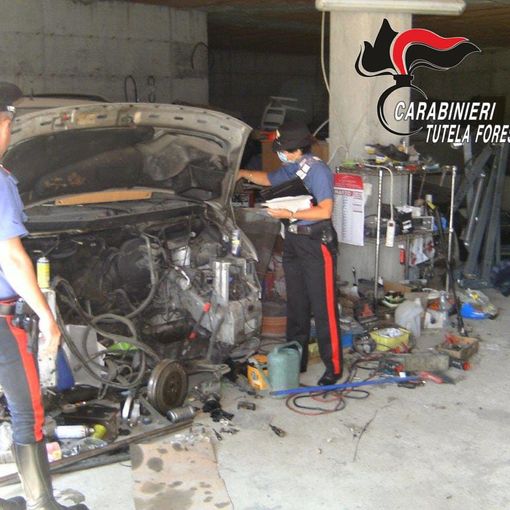 Nizza Monferrato, scoperta dai carabinieri forestali un'autofficina abusiva