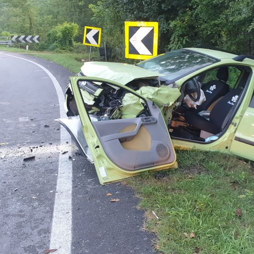 Incidente tra Palucco e Revignano: ferite mamma e figlia a bordo di una Panda
