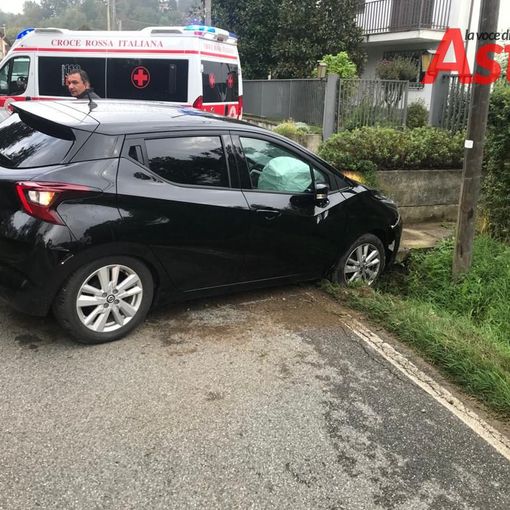 Valmanera: donna colta da malore esce di strada con l'auto. Sul posto il 118