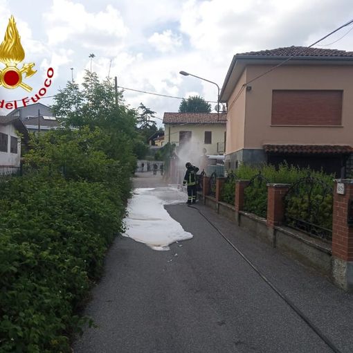 Auto trancia un tubo del gas in zona cimitero, l’odore percepito fino in corso Don Minzoni