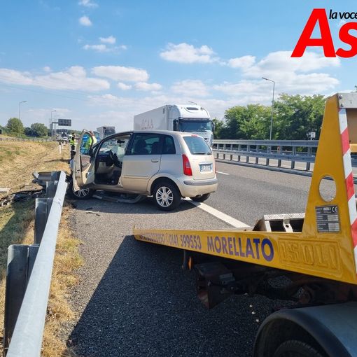 Incidente sul tratto astigiano dell’A21, lievemente ferita un’anziana