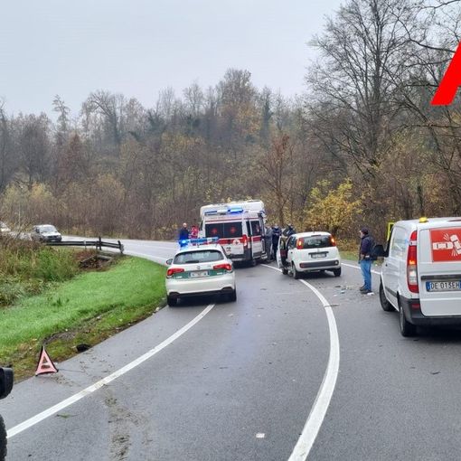Strada chiusa per incidente stradale in frazione Revignano