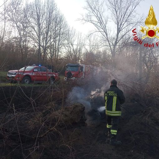 Altri incendi sterpaglie oggi nell'Astigiano. L'ultimo a San Paolo Solbrito