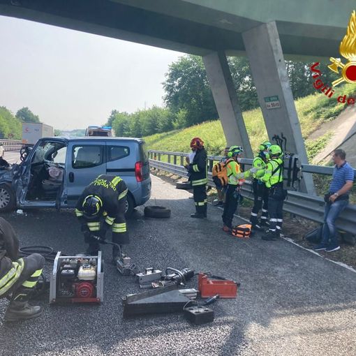 Incidente tra furgoni sull’A21, sul posto vigili del fuoco e l’elisoccorso