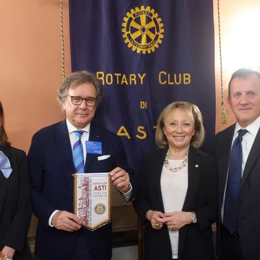 Paola Mogliotti presidente del Rotary Club di Asti con Roberto Xausa, Silvia Scarrone e Marco Conta