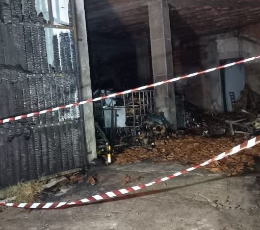 Incendio in agriturismo di Moasca: ingenti danni ma nessuna criticità per i presenti