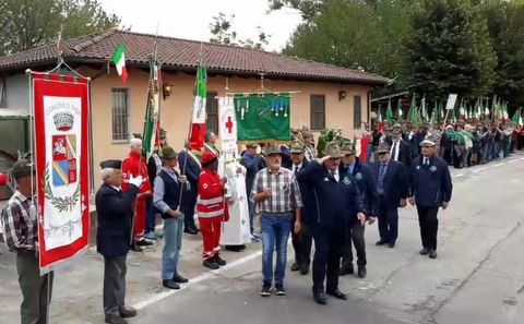 Grandi festeggiamenti a Piea per i 55 anni di fondazione degli Alpini