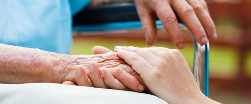 Filcams Cgil e Associazione Alzheimer Asti promuovono un corso per collaboratori familiari