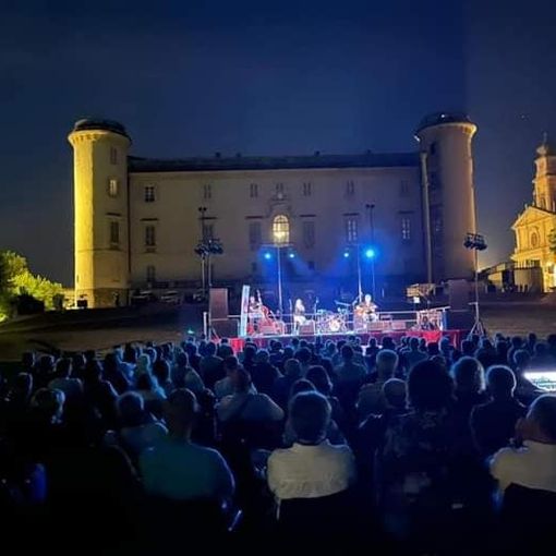 A Costigliole d'Asti il concerto degli Amemanera, ha sensibilizzato su AIDO