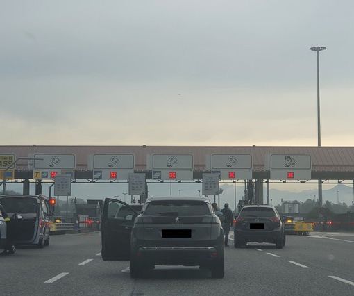 Disagi oggi sulla Asti - Cuneo e lunghe code per un malfunzionamento al casello di uscita