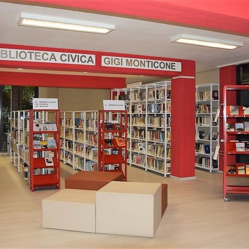 Uno dei saloni della biblioteca canellese