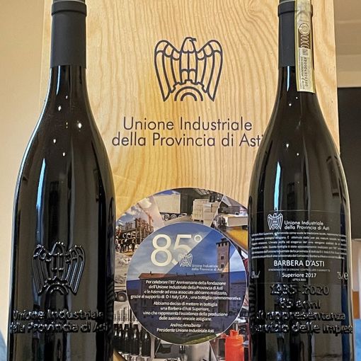 Una bottiglia speciale di Barbera celebra gli 85 anni dell'Unione Industriale di Asti