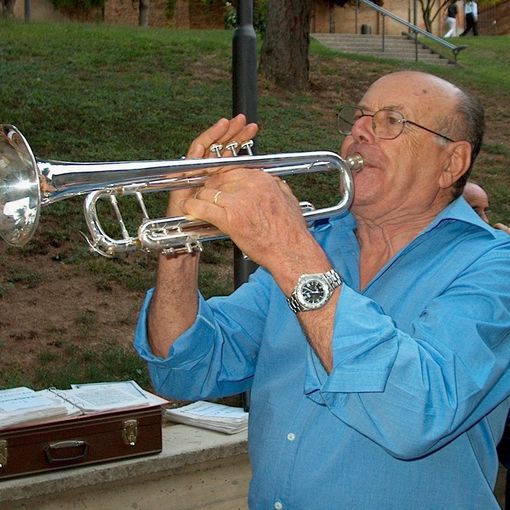 Tonco piange Bruno Bezzo, maestro icona della banda &quot;La Bersagliera&quot;